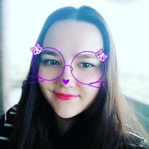 Meet your Posher, Cristina